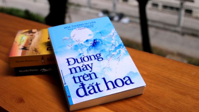 Giới thiệu và tóm tắt sách Đường Mây Trên Đất Hoa